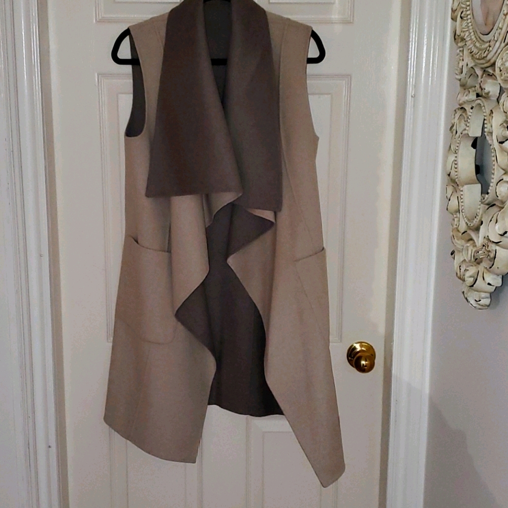 BCBGMAXAZRIA Cole reversible vest